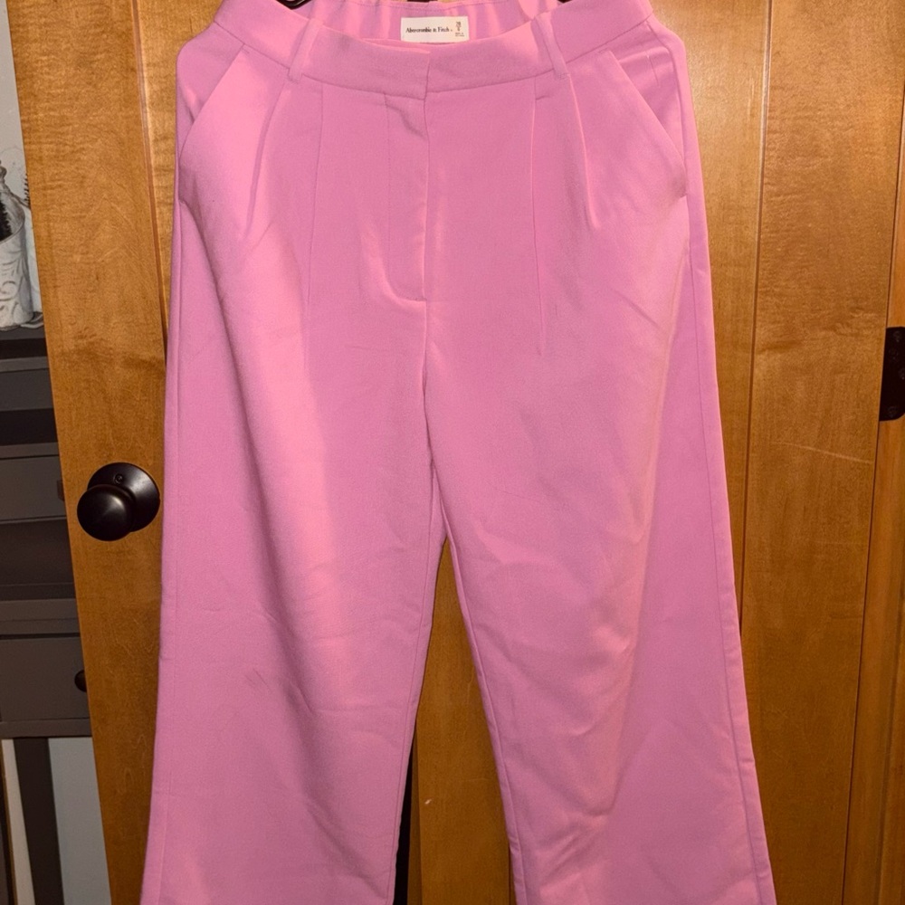 Abercrombie & Fitch Pink Trousers